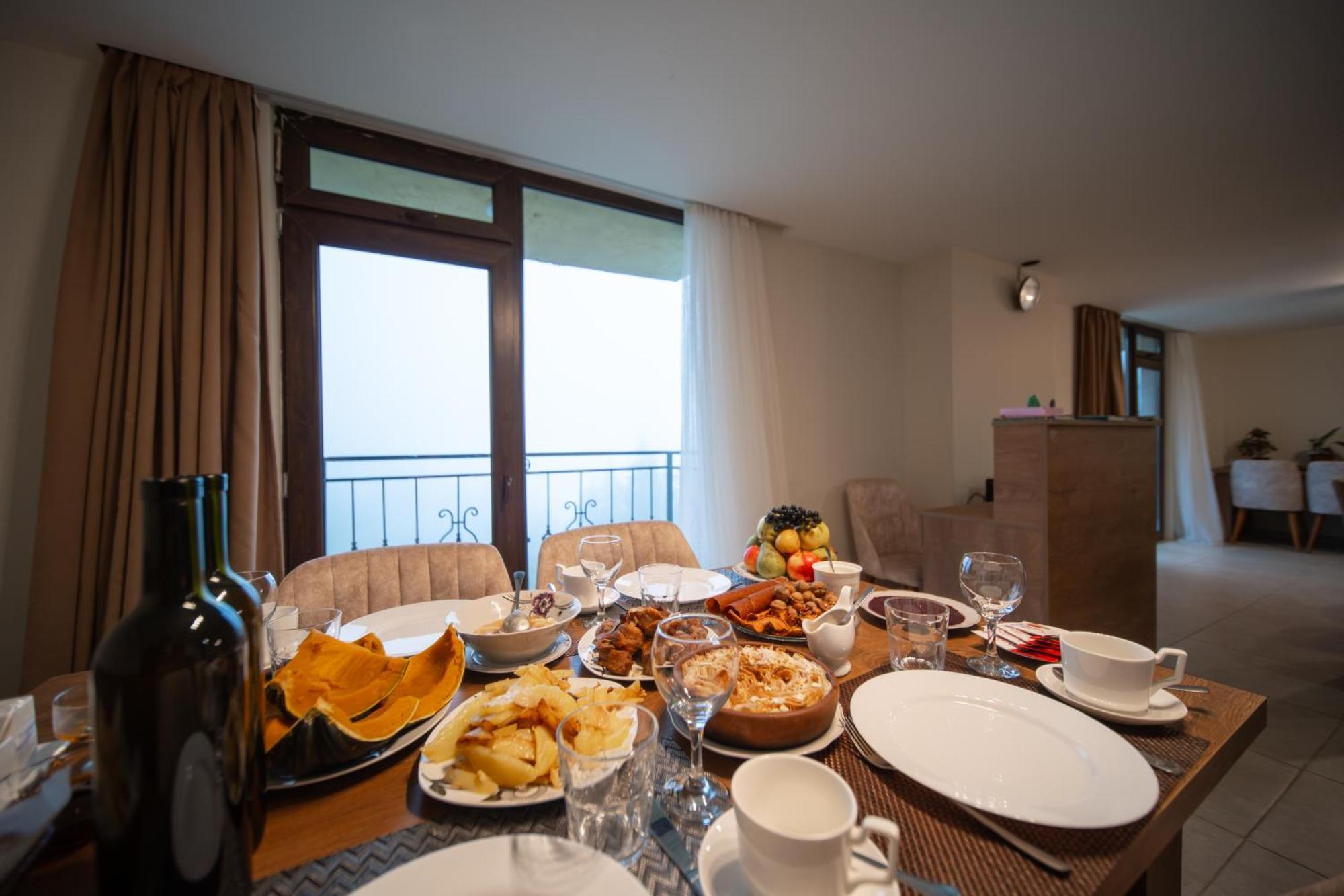 Hotel Khulo Lnn Buitenkant foto