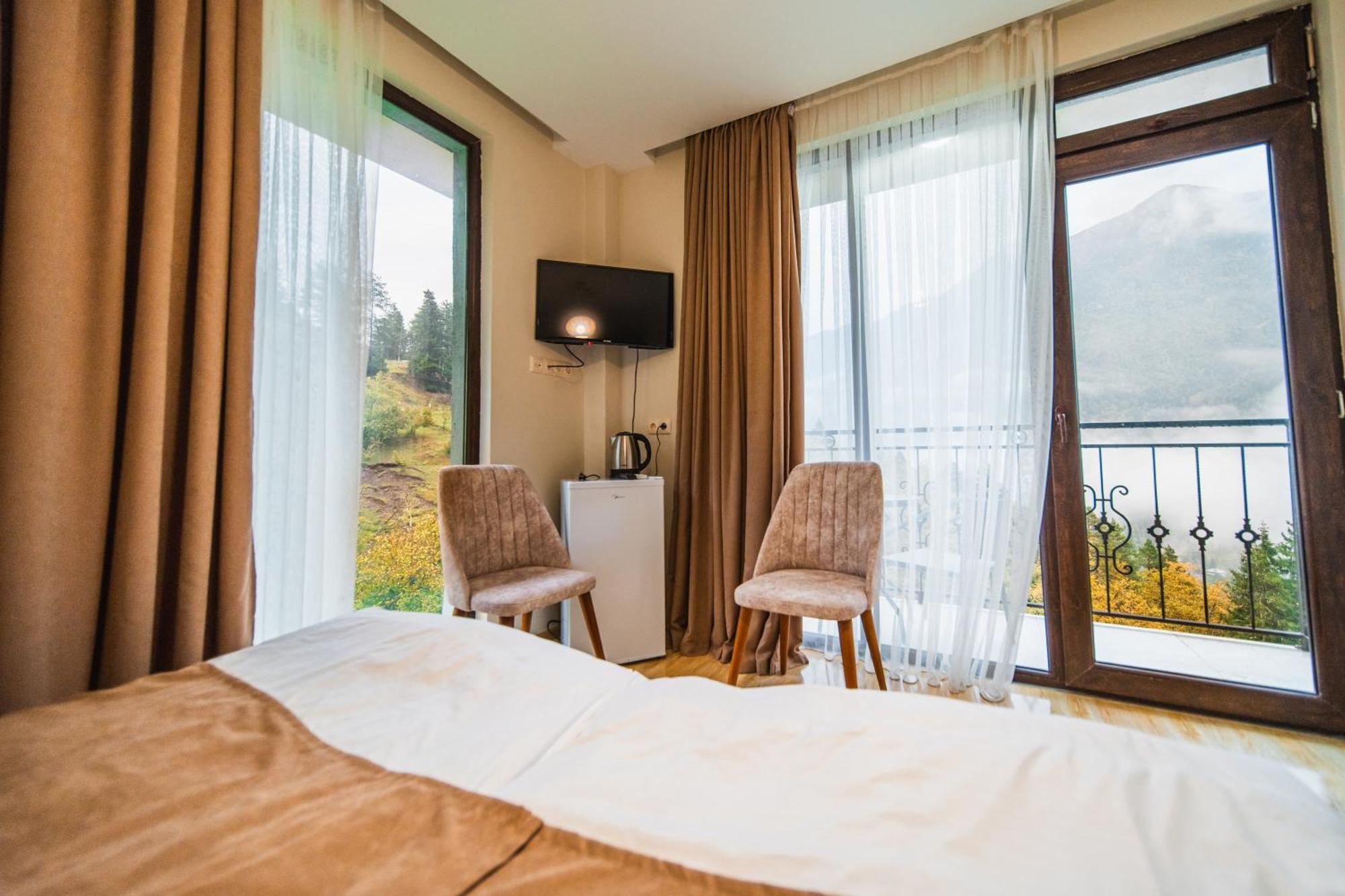 Hotel Khulo Lnn Buitenkant foto